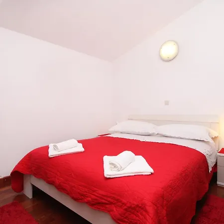 Apartman With A Parking Space Zavala, Hvar - 8773 *