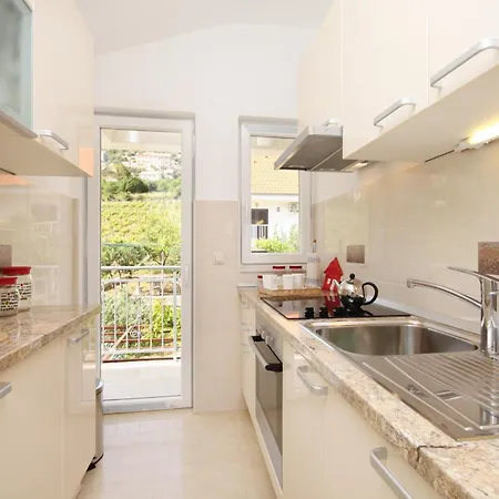 Apartman With A Parking Space Zavala, Hvar - 8773